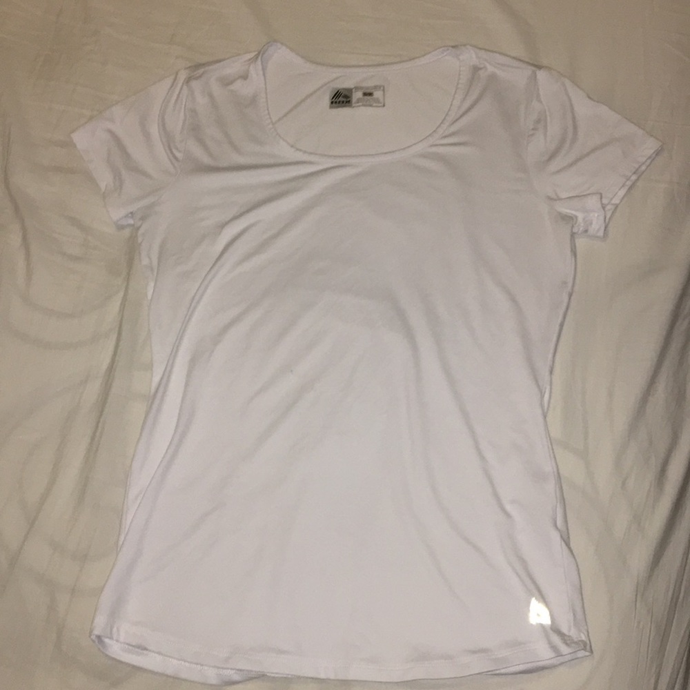 Athletic tee